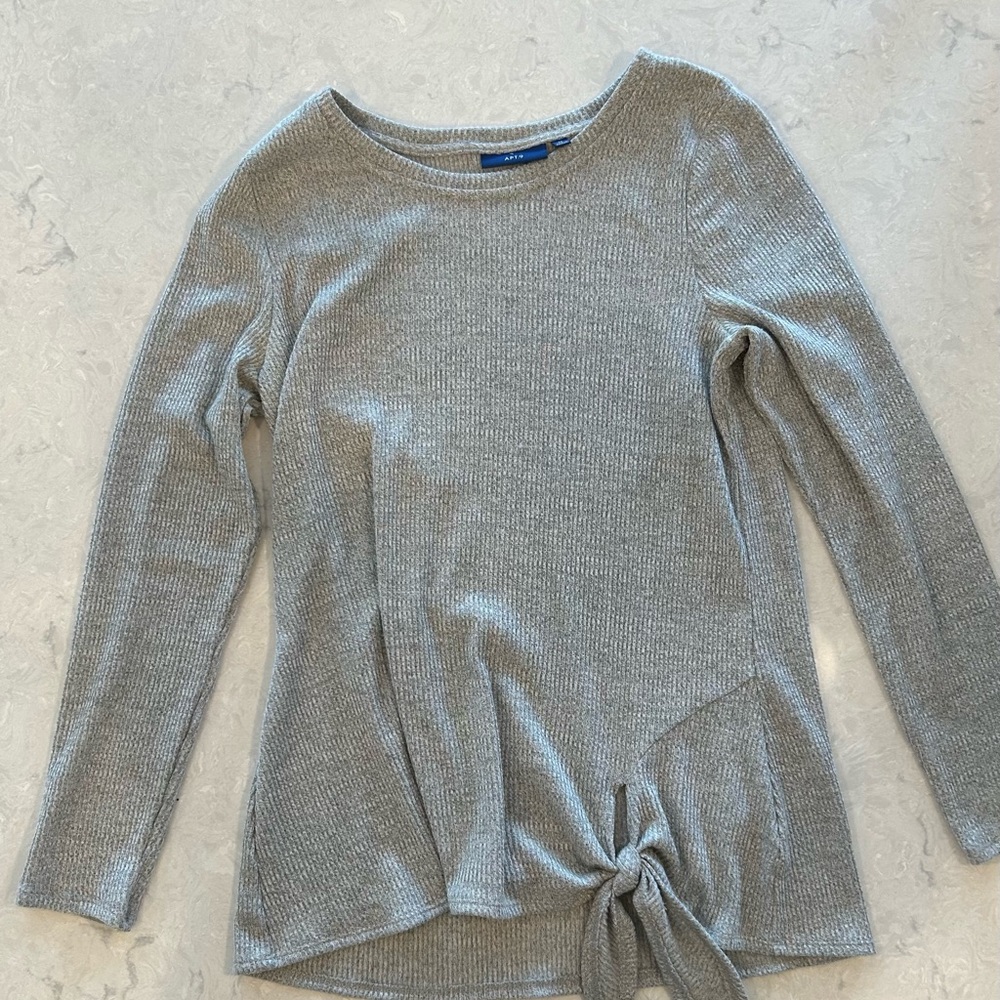 Apt. 9 Silver Long Sleeve Knit Blouse